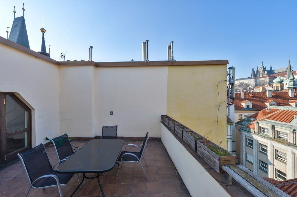 Amazing Charles Bridge Apartment Prague